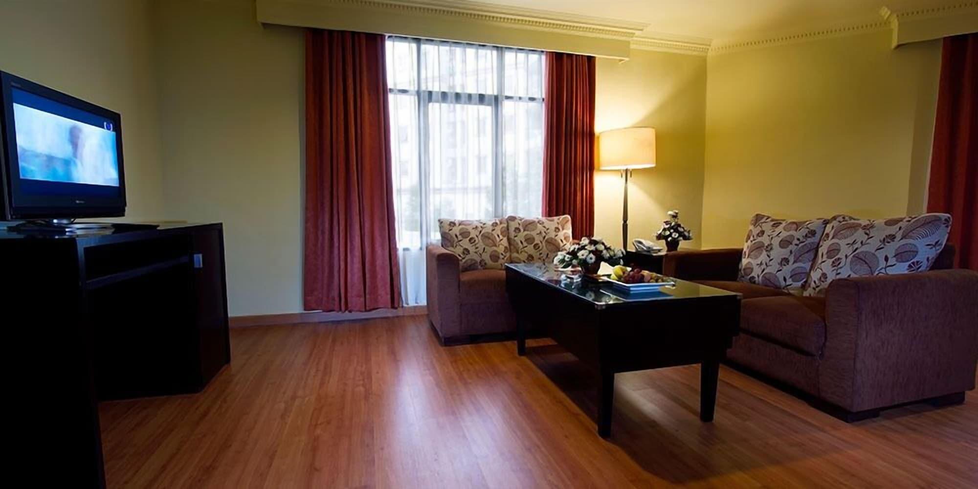 Sari Ater Kamboti Hotel Бандунг Экстерьер фото