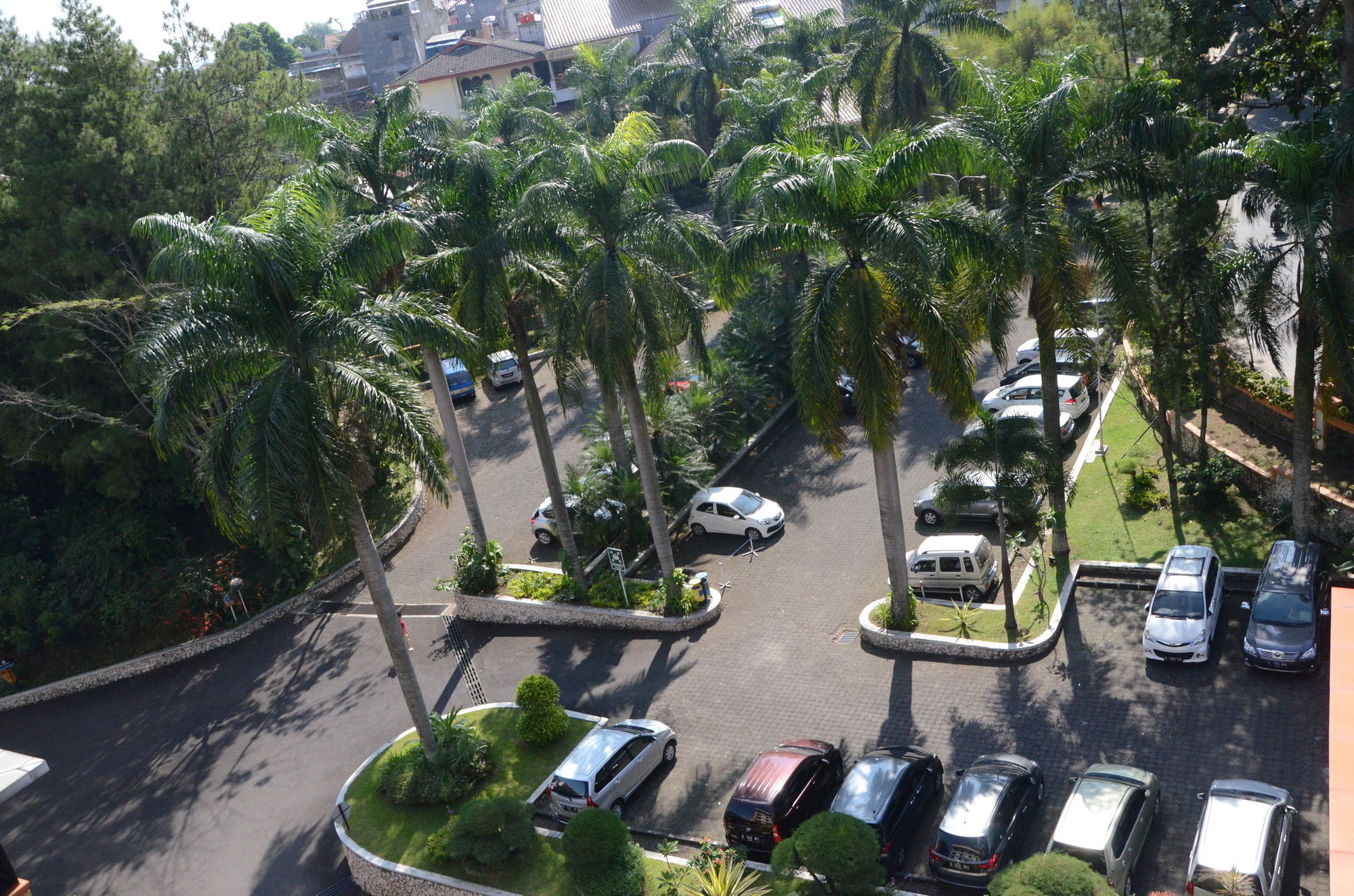 Sari Ater Kamboti Hotel Бандунг Экстерьер фото