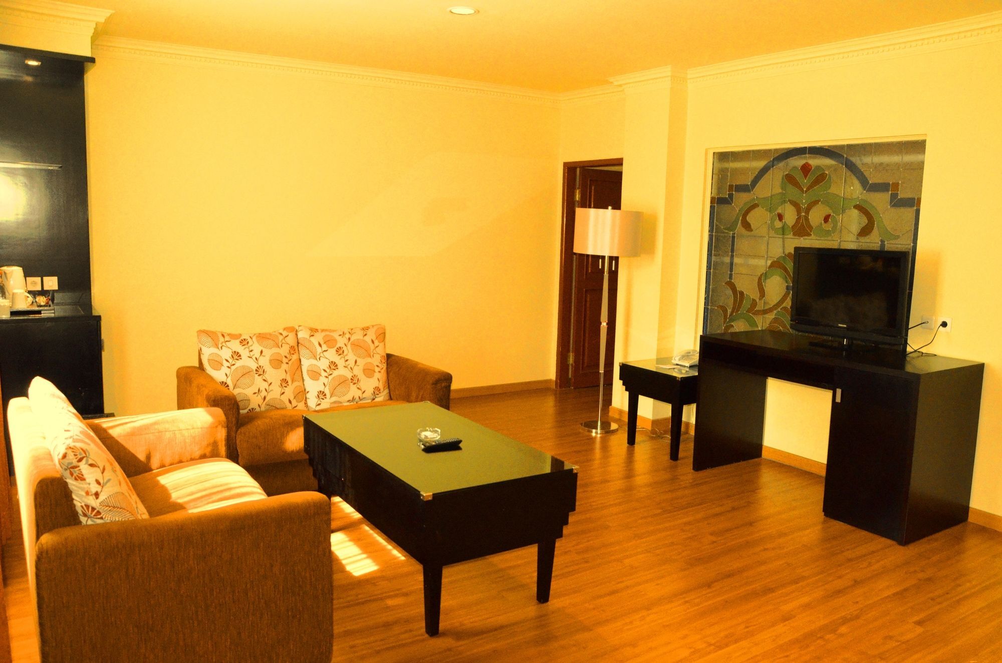 Sari Ater Kamboti Hotel Бандунг Экстерьер фото